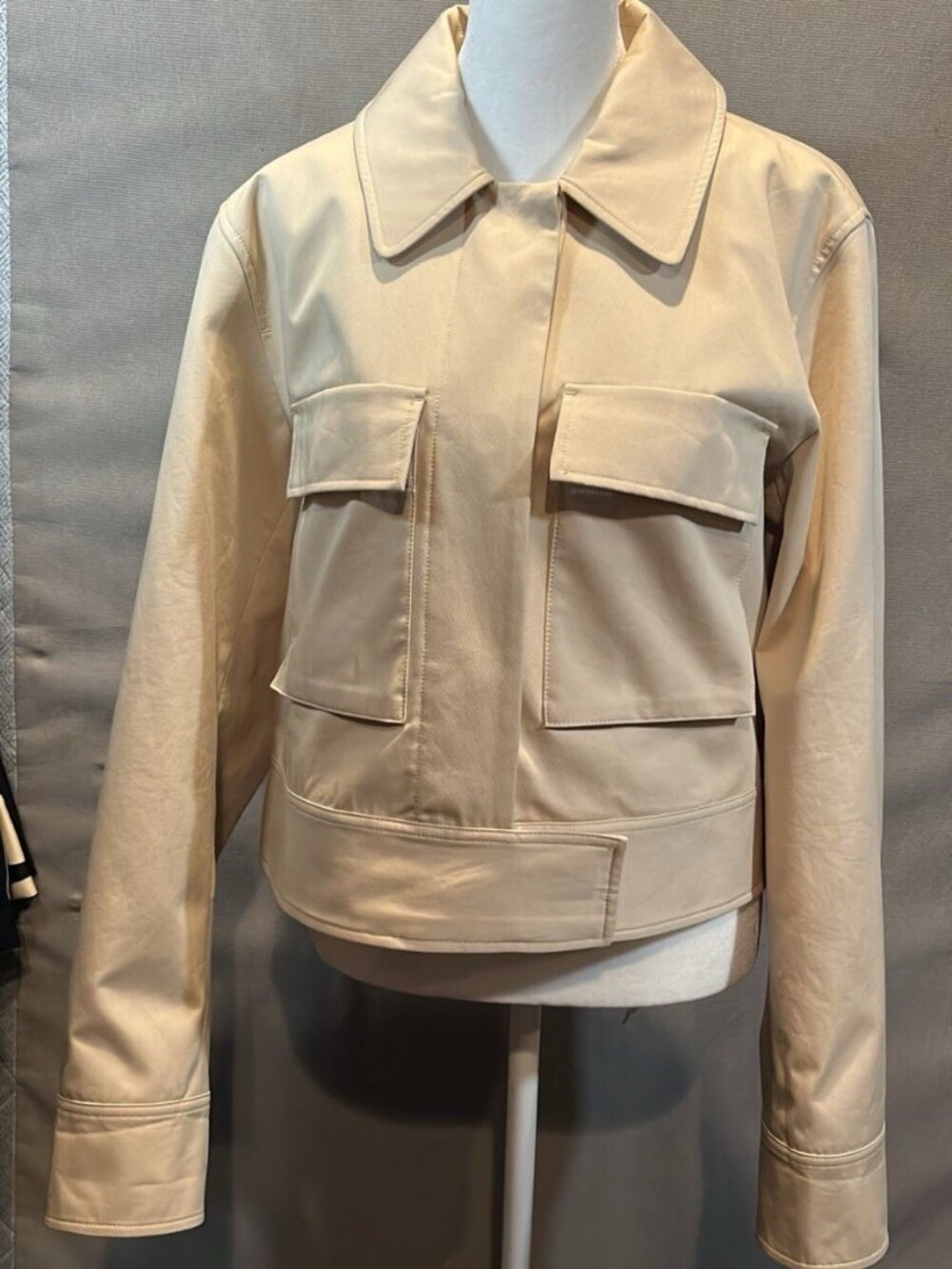 Cos Woman’s Windbreaker Jacket Sz 14